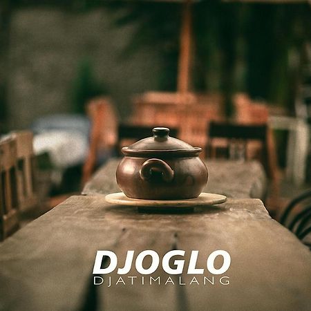 Djoglo Djatimalang Guesthouse Blitar Esterno foto