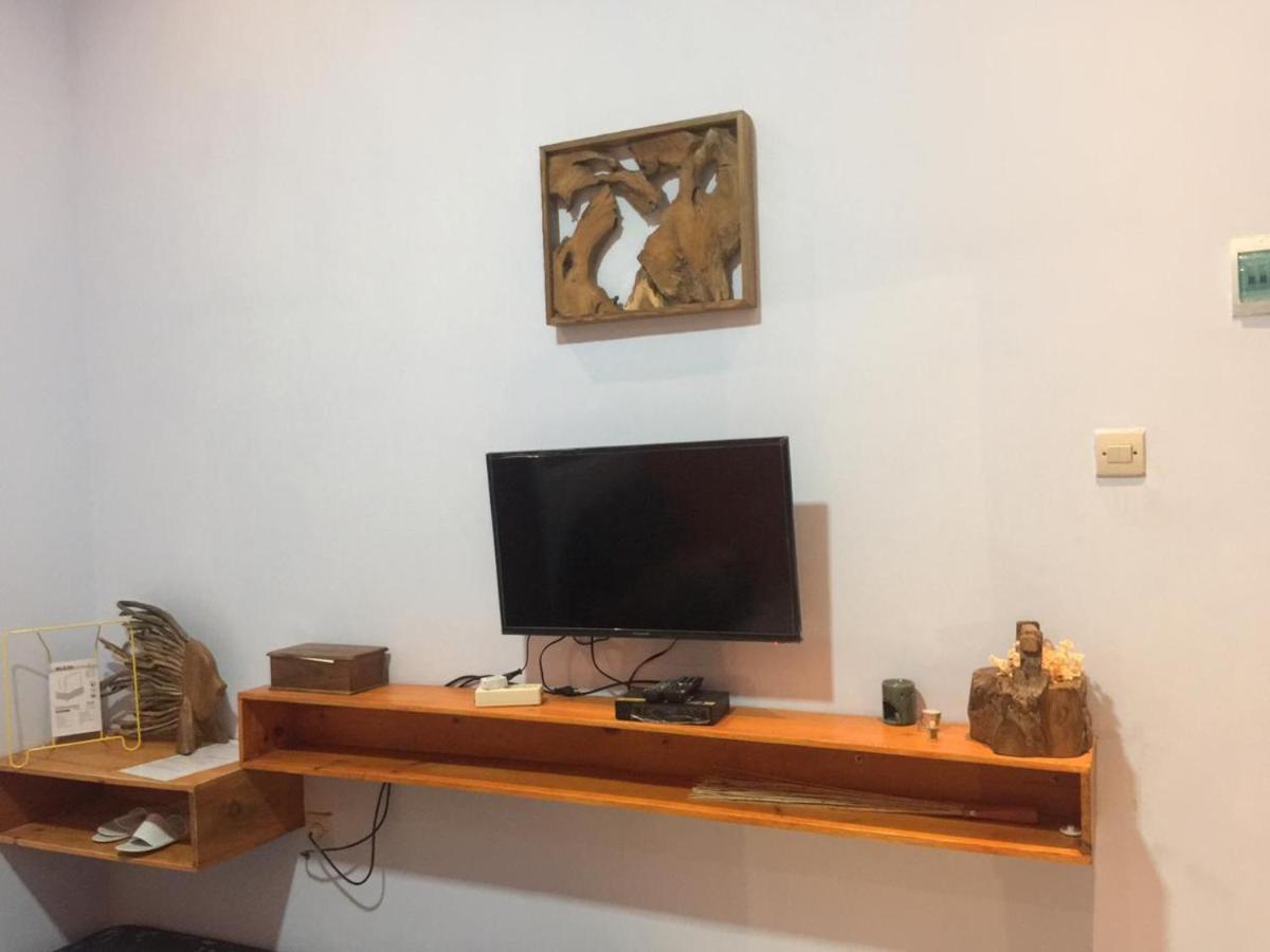 Djoglo Djatimalang Guesthouse Blitar Esterno foto